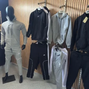 ensemble nikee homme montoni 2026